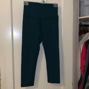 90 Degree Capri Leggings